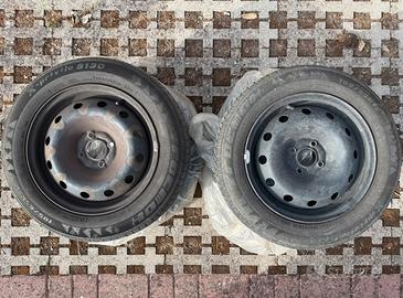 Treno pneumatici invernali 185/65 R15 con cerchi