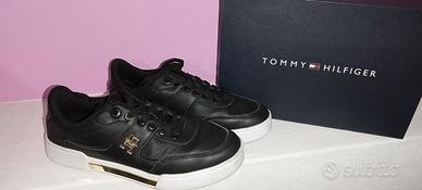 scarpe nere n.38  Tommy Hilfiger 