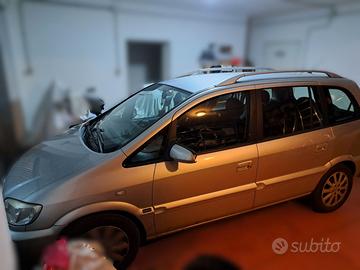 Opel Zafira Elegance 2005 2.0 DTI