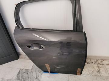 portiera Peugeot 208 anno 2015 destra posteriore 