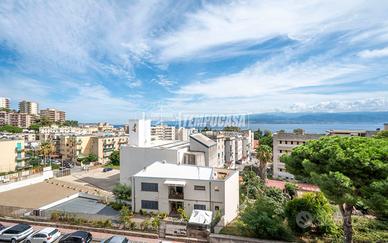 Appartamento a Messina Viale Regina Elena 5 locali