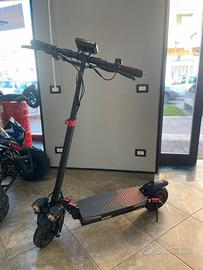 Monopattino elettrico 1200watt doppio motore