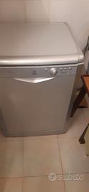 Lavastoviglie Indesit