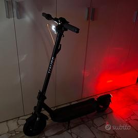 Monopattino elettrico GT3 700W  usato solo 2 volte