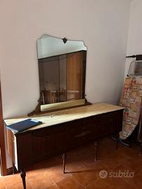 Arreno mobili como' e comodini