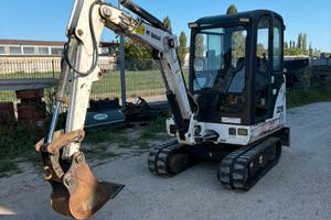Escavatore Bobcat 328G usato