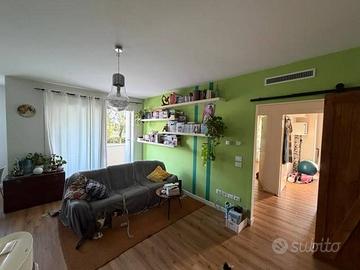 Appartamento di 100 m² con 5 locali e box auto a S