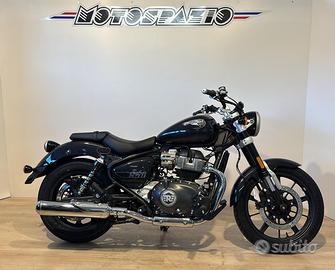 Royal Enfield Super Meteor 650 Astral Black tasso 