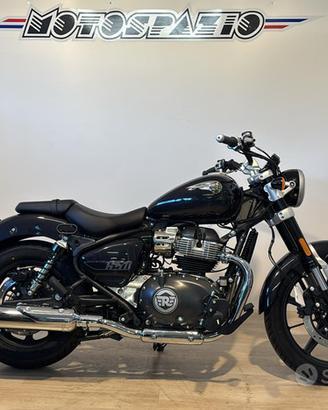 Royal Enfield Super Meteor 650 Astral Black tasso 