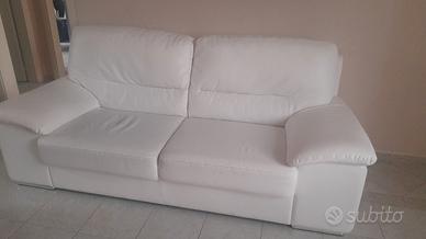 Parete attrezzata+divano