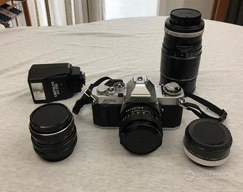 Canon AV1 completa di accessori