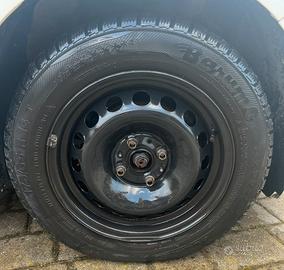 4 Cerchi in ferro 14"+ Gomme invernali Fiat 500