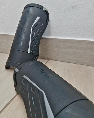 parastinchi adidas nuovi 