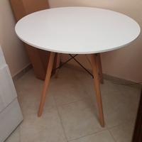 Piccolo Tavolo rotondo moderno