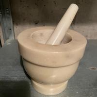 Mortaio pesto in marmo