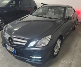MERCEDES Classe E coupé 220 CDI