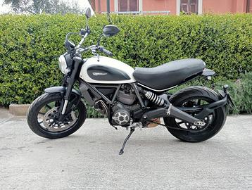 Ducati Scrambler - 2015