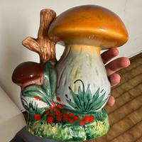 Oggetto decorativo in ceramica a forma di fungo