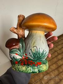 Oggetto decorativo in ceramica a forma di fungo