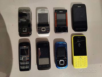 Lotto di n.8 cellulari Nokia vintage da collezione