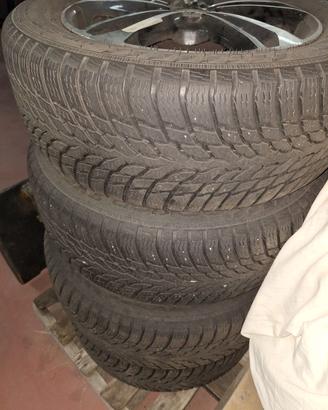 Cerchi lega 16" e pneumatici invernali 215/55 R16
