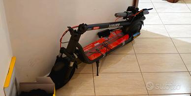 NAVEE V25i Pro II Monopattino Elettrico