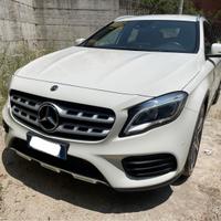 MERCEDES GLA 200 d Premium