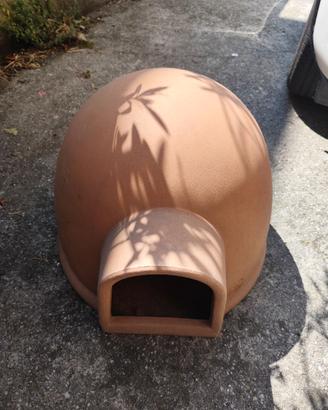 Cuccia per cani a forma di igloo, Ritiro a Brescia