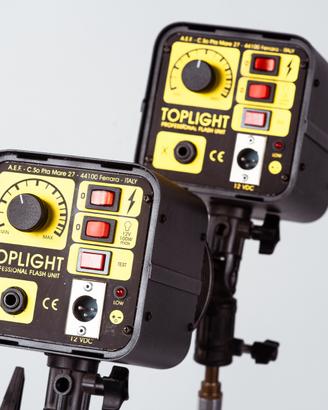 2 Flash professionali AEF Toplight 800w - testati