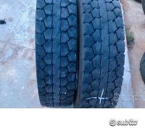 Coppia di gomme usate 295 60 22.5 goodyear