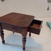 antico tavolino in miniatura 