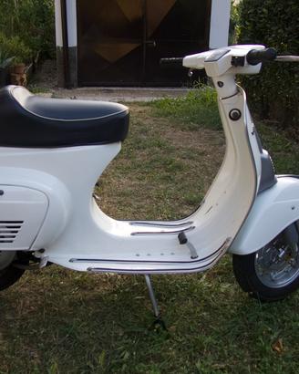Vespa 50 special bianca 102