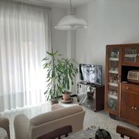 Via Trento, 4 vani, piano 2, luminosissimo 115 mq