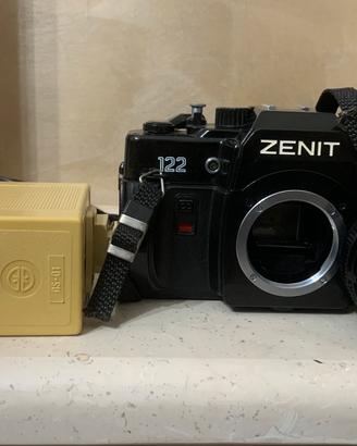 fotocamera Reflex analogica Zenit 122