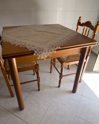 Tavolo da pranzo in legno allungabile
