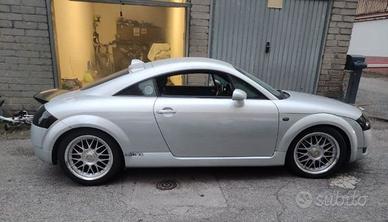 Audi TT Coupé 1.8 Turbo 20V 179 CV – S-Line
