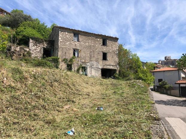 RUSTICO A TORRE CAJETANI