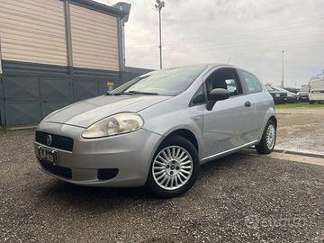 FIAT - Grande Punto - 1.3 MJT 75 CV 3p. Active
