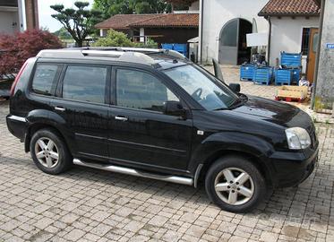 Nissan T30  X-Trail 4X4 CON GANCIO TRAINO