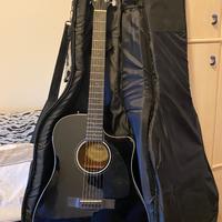 Chitarra Acustica Fender Nera Amplificabile