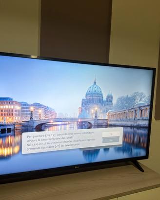 LG Smart TV 43” 4K Ultra HD webOS