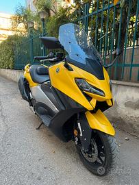 Yamaha Tmax 560