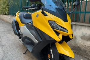 Yamaha Tmax 560