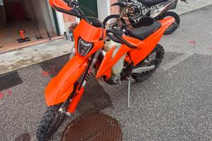 KTM EXC-F 250 2023 - 89 ore - akrapovic -accessori