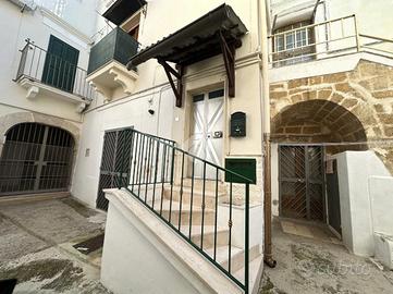 CASA INDIPENDENTE A CANOSA DI PUGLIA