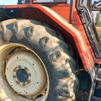 Trattore agricolo