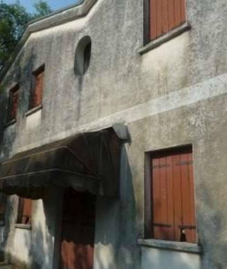 Immobile in asta di 101 m² con 4 locali e posto au