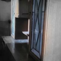 Credenza con vetrinetta