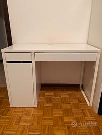 Scrivania MICKE Ikea