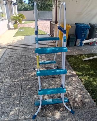 Scaletta per piscina